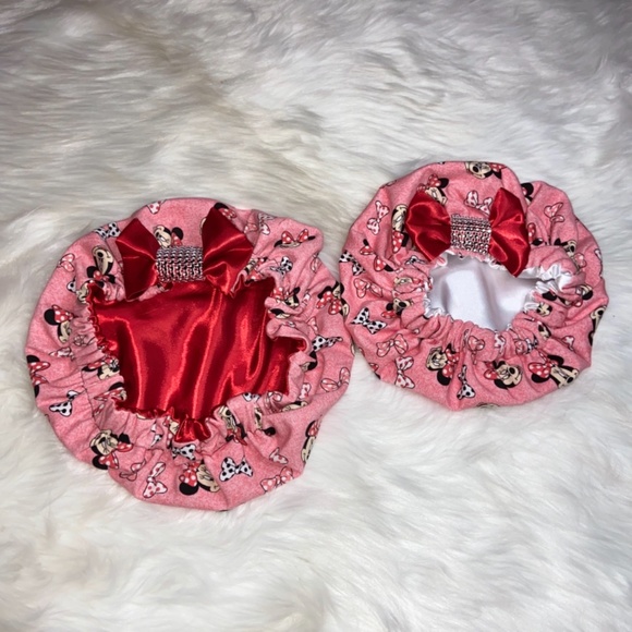 Minnie Mouse custom bonnets - Picture 2 of 2